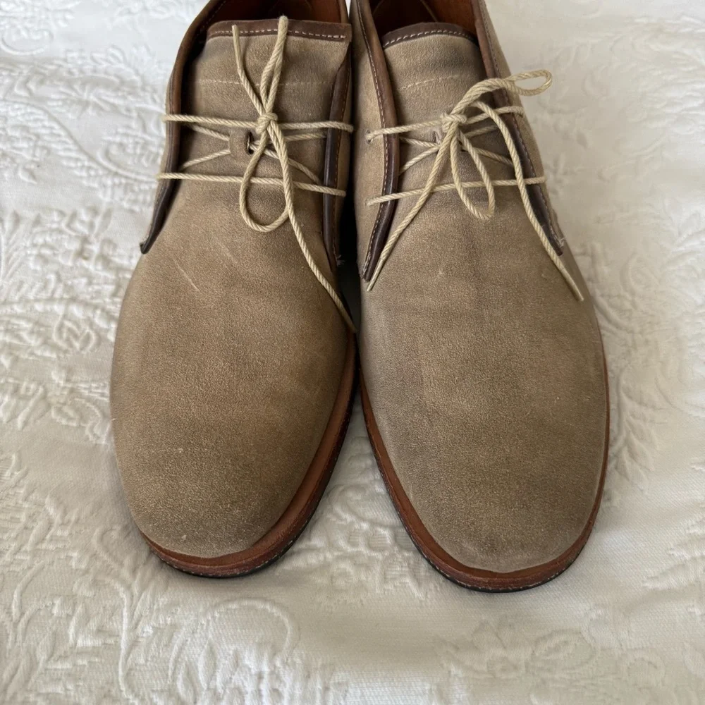 Timberland Tan and Brown Chukka Boots with Suede Finish size 9